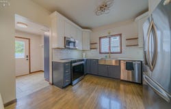 124 Attwood Terrace, Bellevue, OH 44811