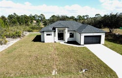 812 Hibiscus Avenue, Lehigh Acres, FL 33972