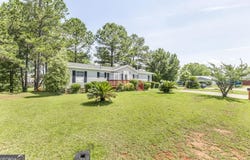 100 Coventry Manor, Byron, GA 31008