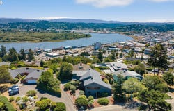 830 SIGNAL WAY, Coos Bay, OR 97420
