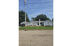 604 Commercial Street, Reinbeck, IA 50669