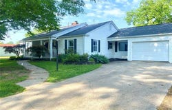 207 S Thorn Street, Charleston, MO 63834