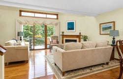 9 Spruce Pond Rd, Franklin, MA 02038