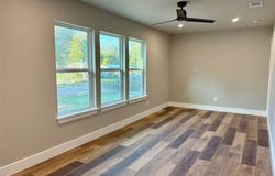 1902 N Fannin Avenue, Cameron, TX 76520
