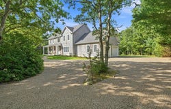 10 Woodhaven Drive, Edgartown, MA 02539
