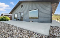 27573 WATTS LN, Hot Springs, SD 57747