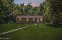 283 Eblen Cave Rd, Lenoir City, TN 37771