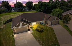 205 Ashmont Drive, Smithville, MO 64089