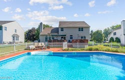 157 Kennewyck Circle, Guilderland, NY 12159