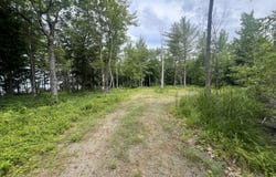25 Dylan Drive, Waltham, ME 04605
