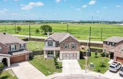 1720 Foxglove Cir, Lockhart, TX 78644