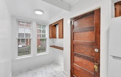 919 E KING STREET, LANCASTER, PA 17602