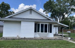 415 W Wabash Street, Berne, IN 46711