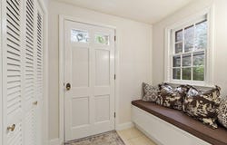 22 High St, Southborough, MA 01772