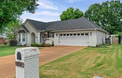 604 Pin Oak Dr, Searcy, AR 72143