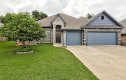 604 Eastmoor Court, Moore, OK 73160