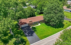 824 Skyline Drive, Barrington, IL 60010