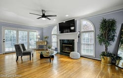11713 Robindale Rd, Louisville, KY 40243