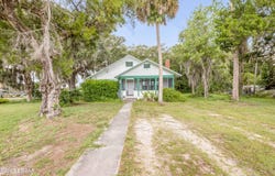 102 N Brooks Circle, Oak Hill, FL 32759