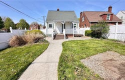 275 E 210th Street, Euclid, OH 44123