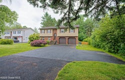 320 3rd Ave Extension, East Greenbush, NY 12144