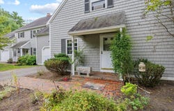 7 Lupine Court, Yarmouth, ME 04096