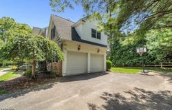 4 Michelle Ct, Harrington Park Boro, NJ 07640-1200