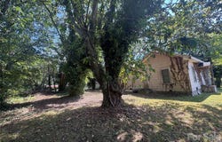 408 E Davidson Avenue, Gastonia, NC 28054