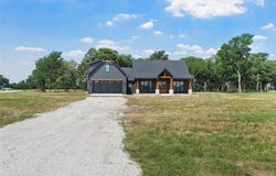 253 Grassy Way, Elm Mott, TX 76640