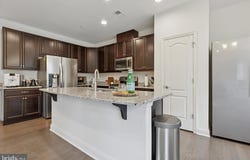 3569 MUIRWOOD DRIVE, NEWTOWN SQUARE, PA 19073