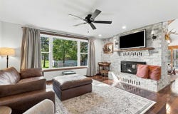 1919 Q Ave, Marengo, IA 52301