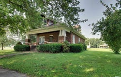 401 W 4TH Street, Golden, IL 62339