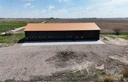 702 W 19th Rd, Phillips, NE 68865