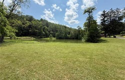 51 Buckeye Drive, New Cumberland, WV 26047