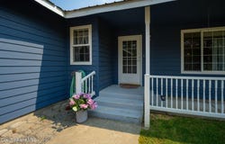 186 Elk Rd, Moyie Springs, ID 83845