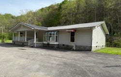 18830 E. Big Creek Rd, Canada, KY 41519