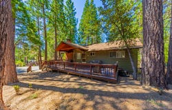 8005 Cedar Circle, Wawona, CA 95389