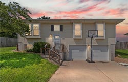 1703 Bluestem Circle, Cameron, MO 64429