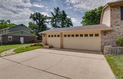 1905 Cheyenne Drive, Godfrey, IL 62035