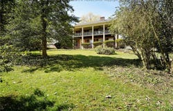 1055 Highland Drive, St Albans, WV 25177