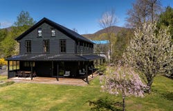 39 Van Wagner Road, Willow, NY 12495