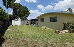 9300 SW 52nd Ter, Miami, FL 33165