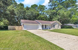 3411 Queen Elizabeth Drive, Ocean Springs, MS 39564