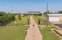 1001 Ovilla Road, Waxahachie, TX 75167