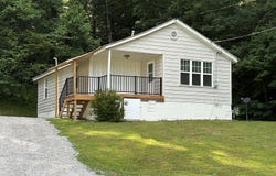 278 Buell Hill Rd, Pineville, KY 40977