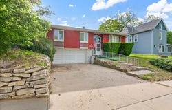 303 N Walnut Street, Glenwood, IA 51534