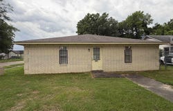 1400 W 5th Ave, Pine Bluff, AR 71602