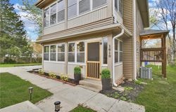 1610 S Northern Boulevard, Independence, MO 64052