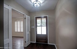 219 Rollingwood Drive, Jackson, MS 39211