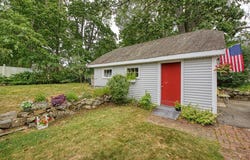 118 Carroll Ave, Brockton, MA 02301